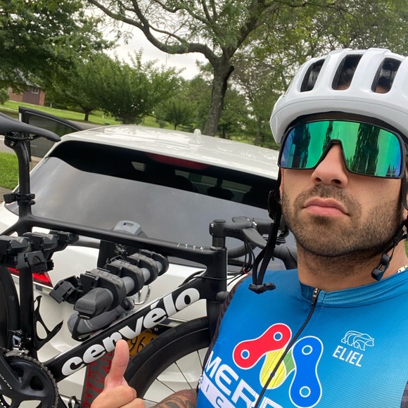 Meet your Posher, Fernando - Picture 1 of 1